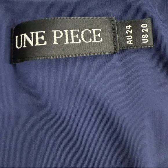 UNE PIECE Luxury One-Piece Swimsuit Navy Square Neck Tie Straps US 20 NWOT